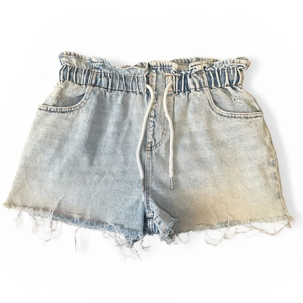 Wild Fable Light Wash Paperbag Denim Shorts - Picture 3 of 6